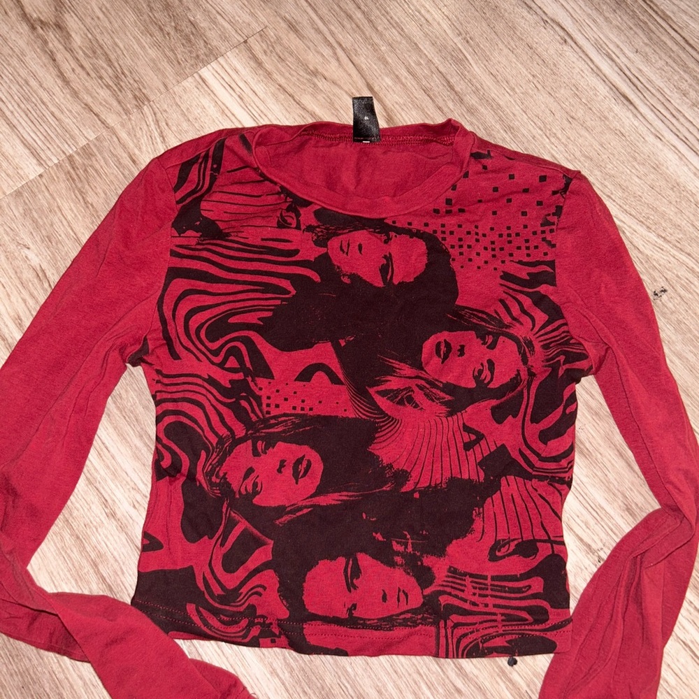 grunge style long sleeve